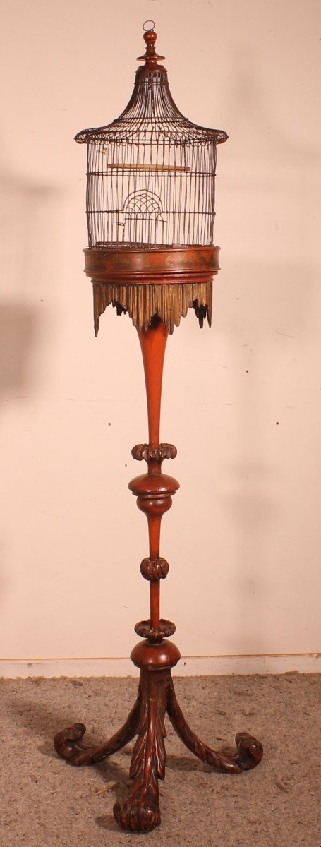 Bird Cage On Stand With Chinese Decor -19 ° Century