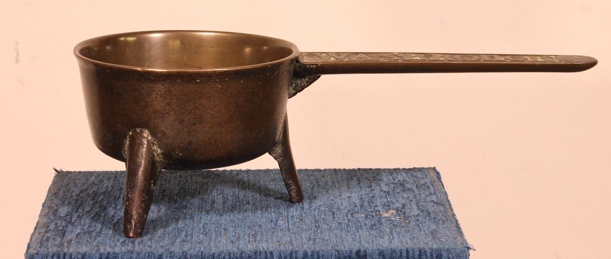 Collection Of Apothecary Skillets From The 17th And 18th Century-photo-1