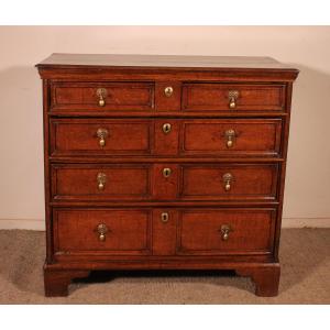 17th Century Oak Chest Of Drawers - England