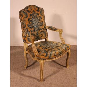 fauteuil sculpté rechampi de style louis XV -19° siècle