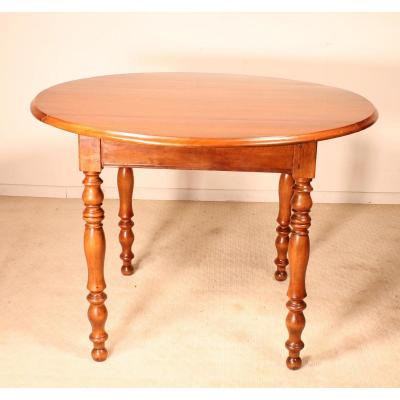 Oval Walnut Table 19 ° Century