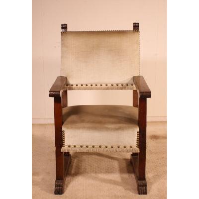 17th Century Spanish Armchair In Walnut