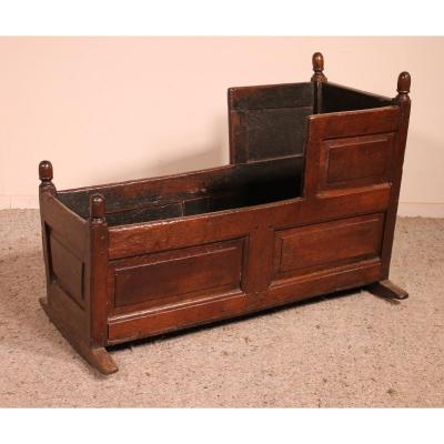 18th Century English Cradle In Oak