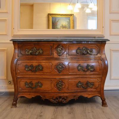 Commode d'&eacute;poque Louis XV en Noyer D&eacute;but XVIII&egrave;me