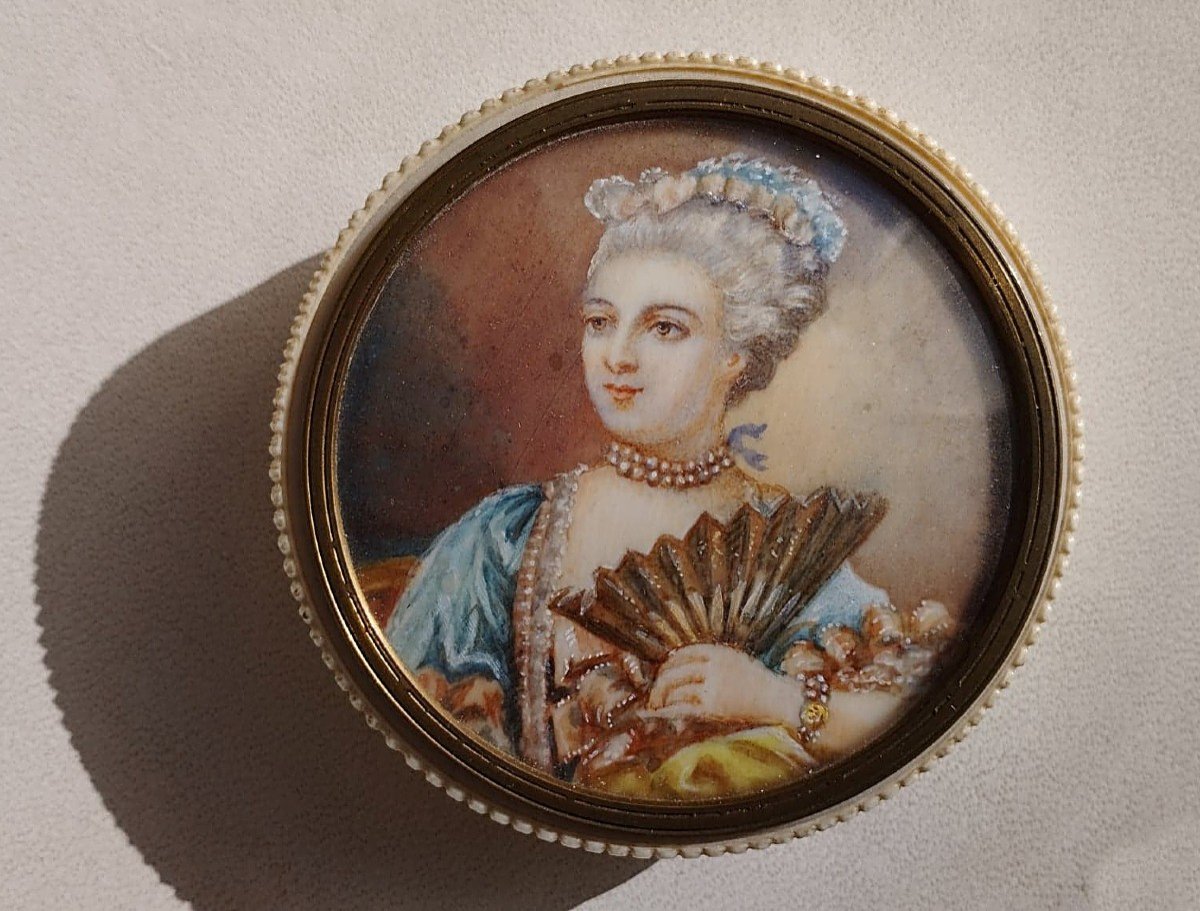 Boîte ivoire à décor d'une miniature peinte signée H. Moret-photo-4