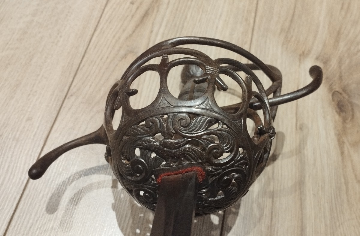 Rapi&egrave;re de style XVII&egrave; &agrave; garde en panier -photo-4