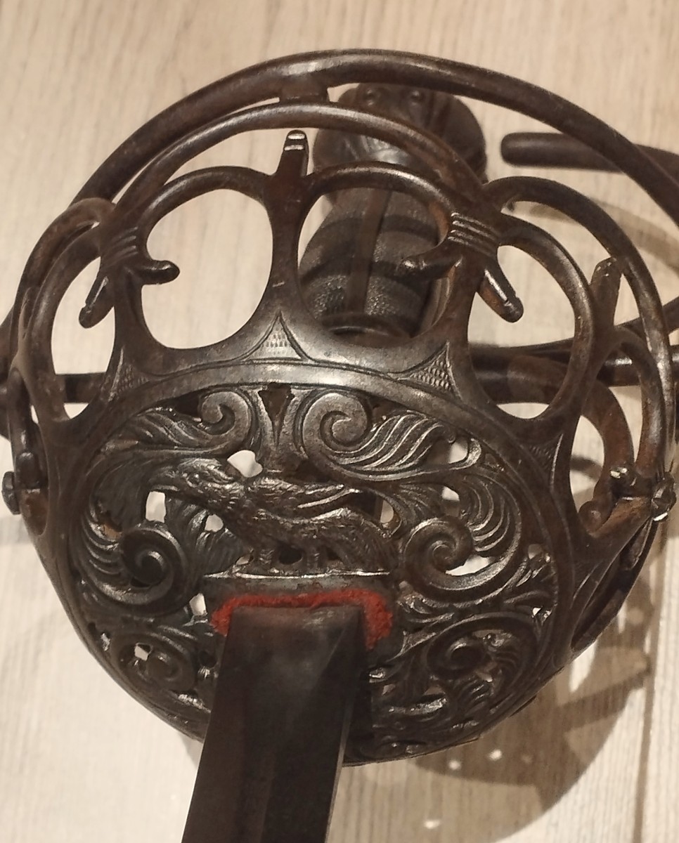 Rapi&egrave;re de style XVII&egrave; &agrave; garde en panier -photo-3