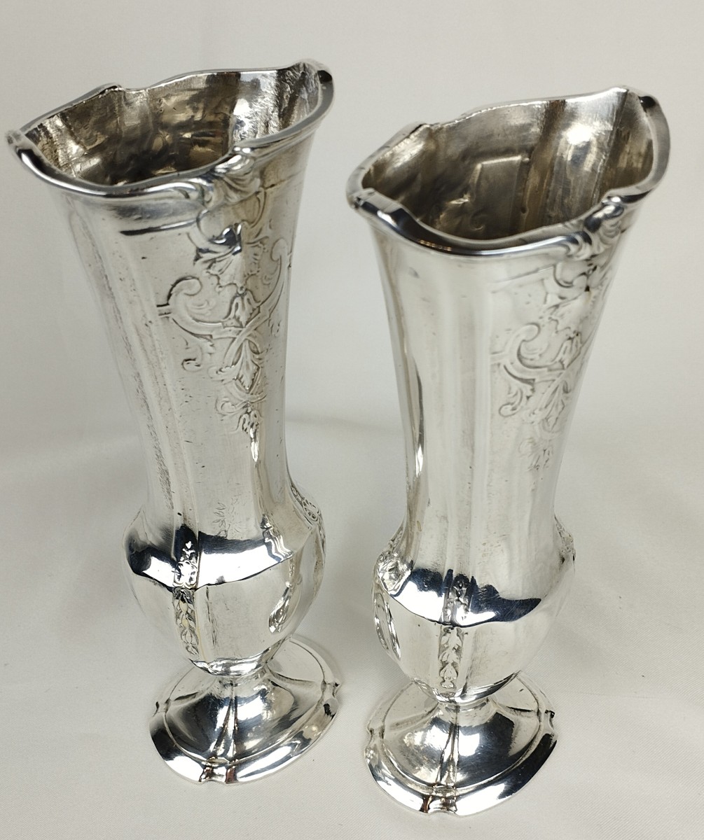 Paire de vases en métal argenté de style Régence XIXème-photo-2