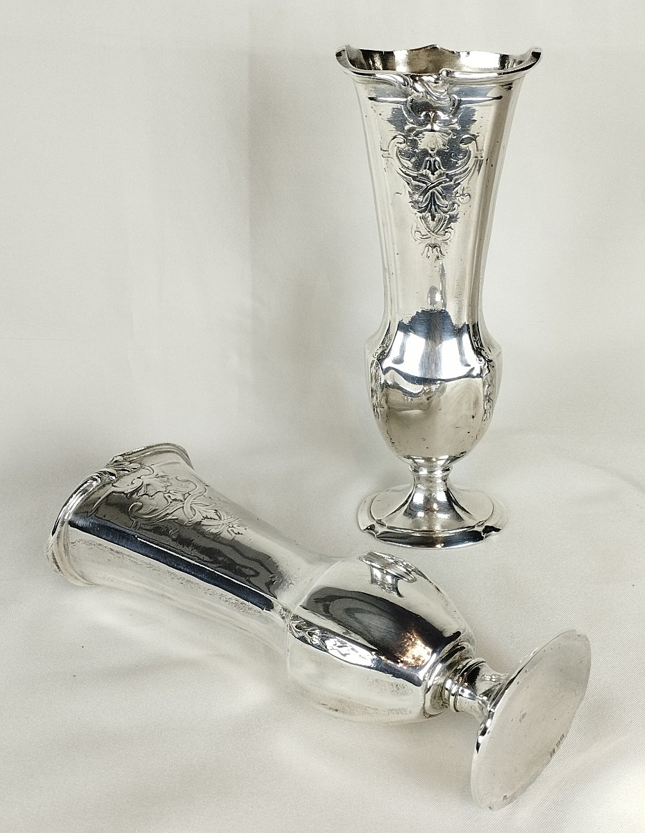 Paire de vases en métal argenté de style Régence XIXème-photo-7