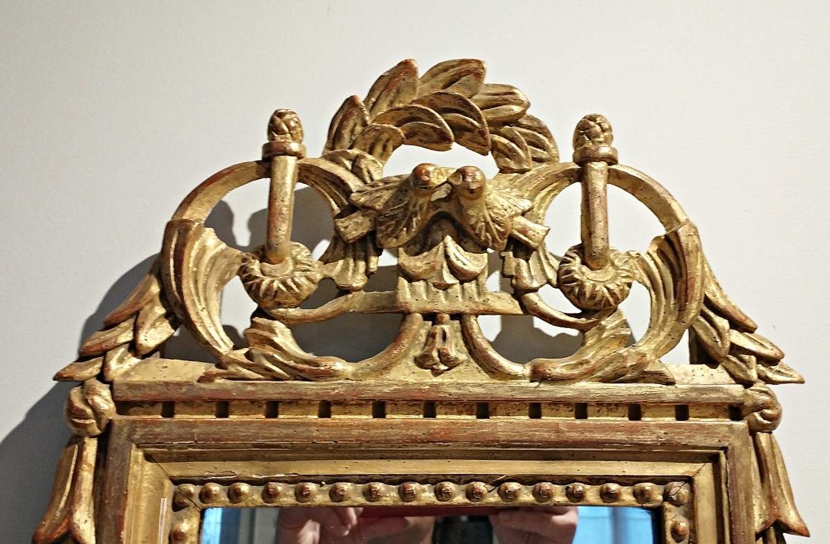 Petit miroir de style Louis XVI en bois doré Allégorie de l'amour Début XXème -photo-3