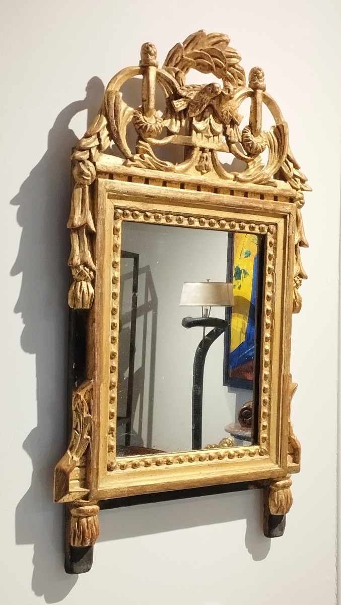 Petit miroir de style Louis XVI en bois doré Allégorie de l'amour Début XXème -photo-2