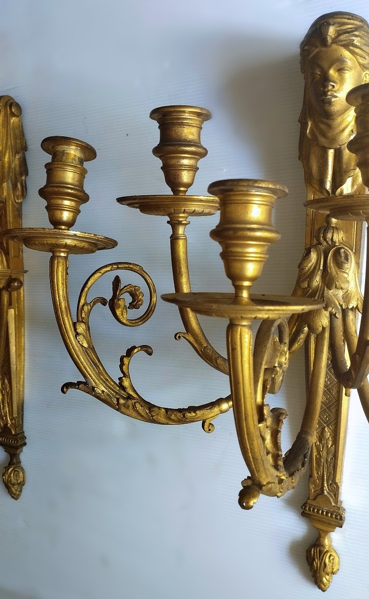 Importante paire d'appliques en bronze doré aux Nubiennes Second Empire à cinq bras de lumière-photo-1
