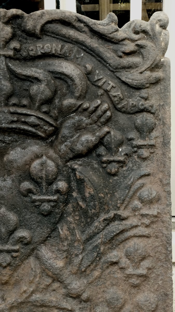 18th-century Mantelpiece Plaque Featuring Monarchical And Religious Emblems-photo-4