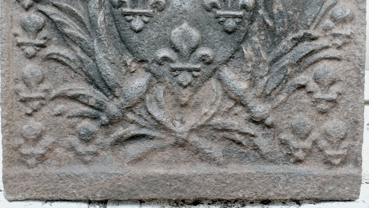 18th-century Mantelpiece Plaque Featuring Monarchical And Religious Emblems-photo-2