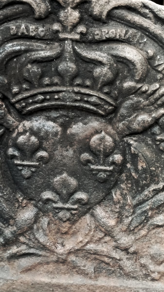 18th-century Mantelpiece Plaque Featuring Monarchical And Religious Emblems-photo-5