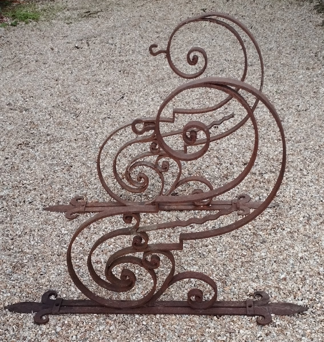 Paire de potences, porte-enseignes, consoles de marquises en fer forgé XIXème-photo-3