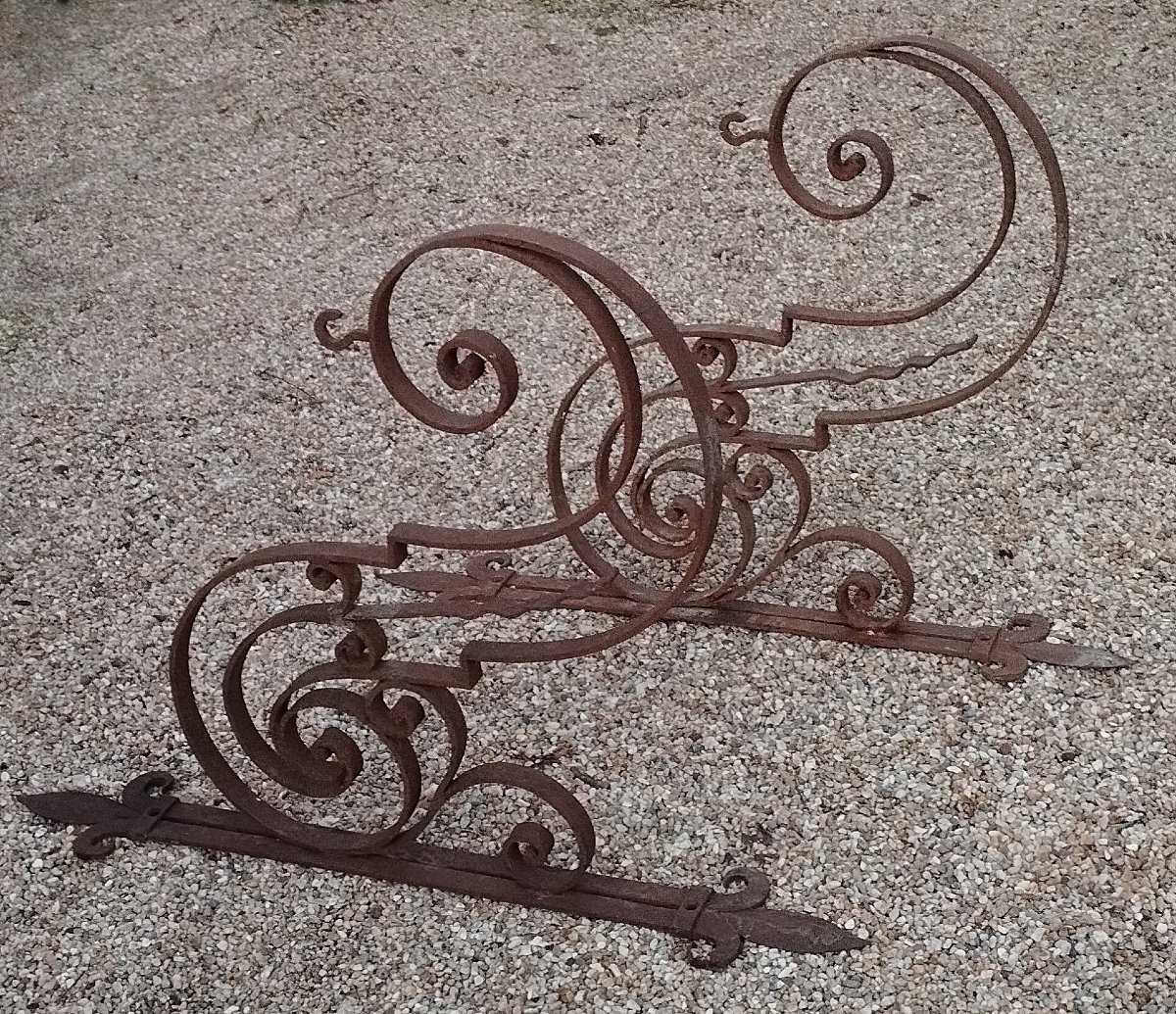 Paire de potences, porte-enseignes, consoles de marquises en fer forgé XIXème-photo-5