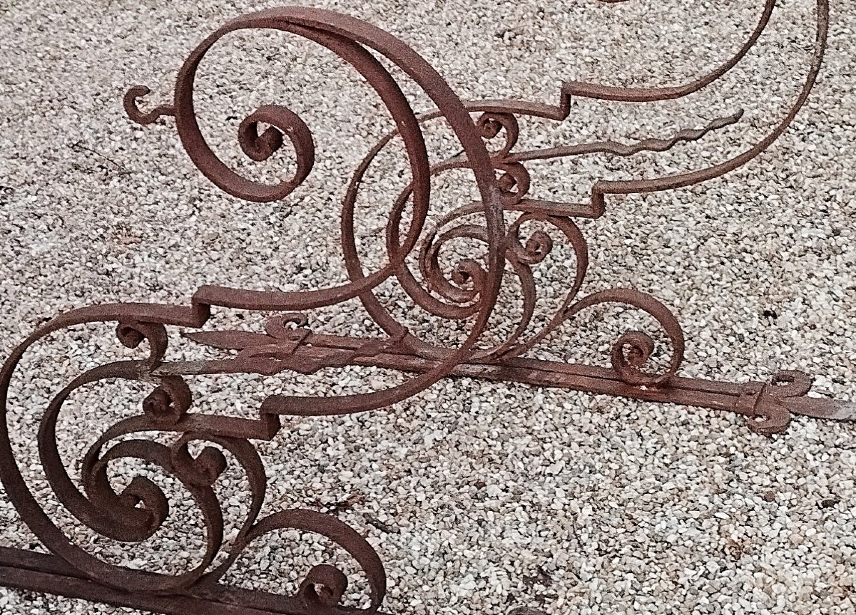 Paire de potences, porte-enseignes, consoles de marquises en fer forgé XIXème-photo-6