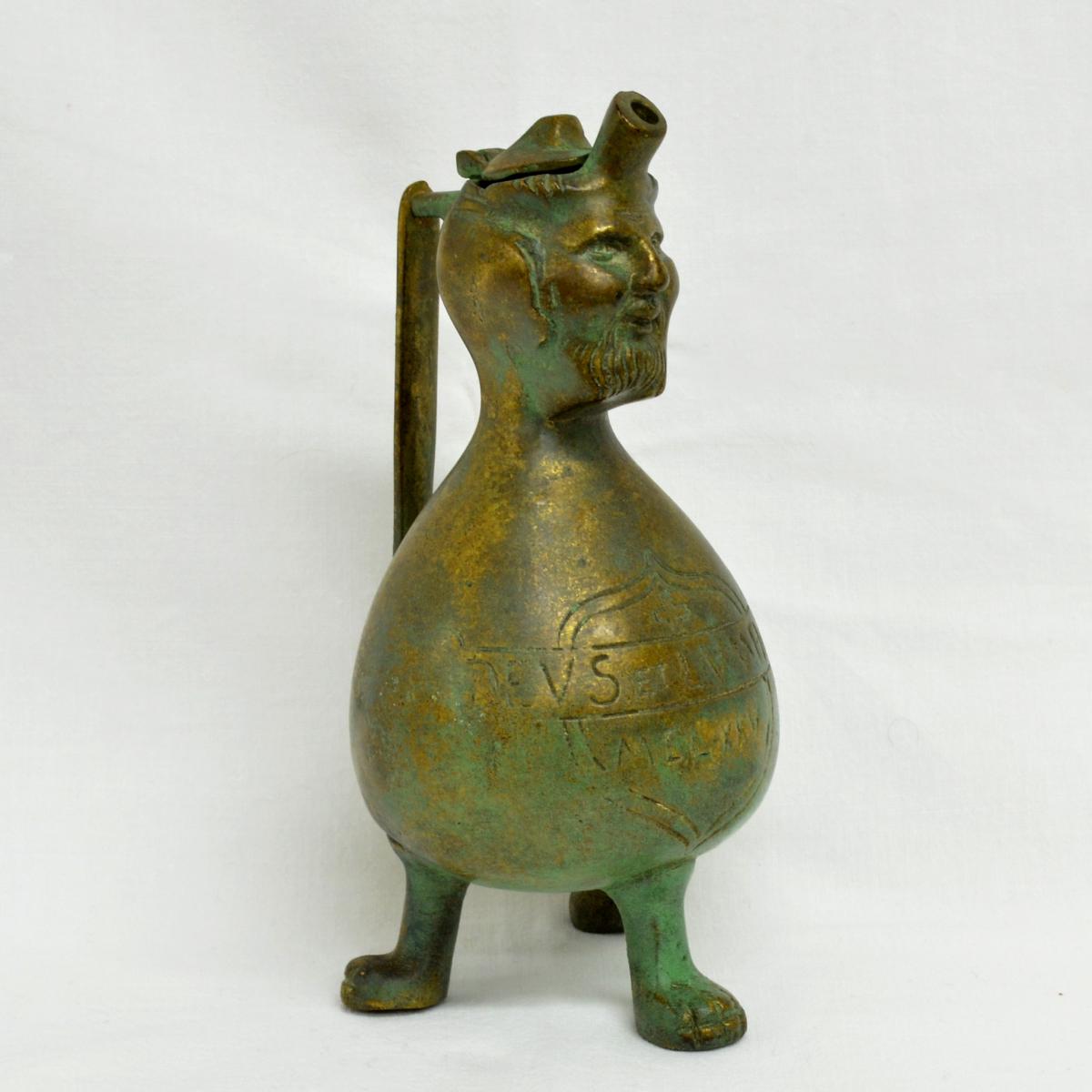 Aquamanile Liturgique En Bronze 