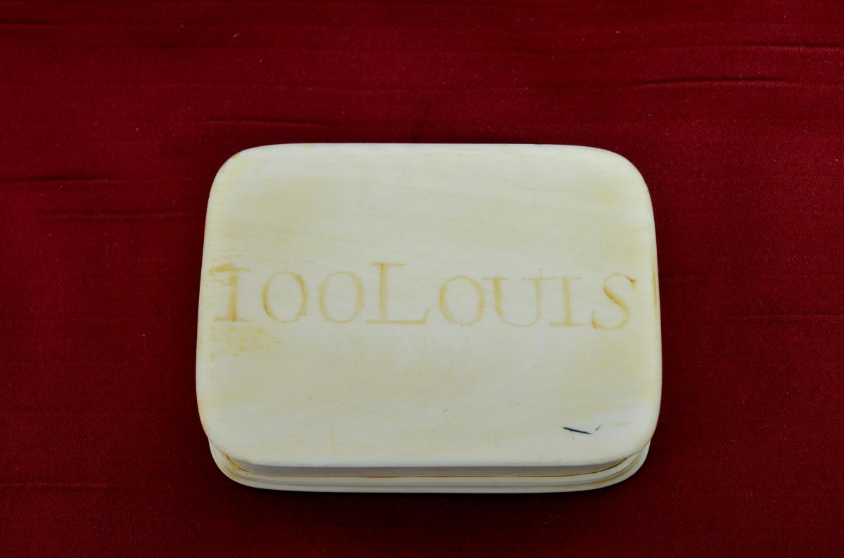 Ivory Box "100 Louis"-photo-3