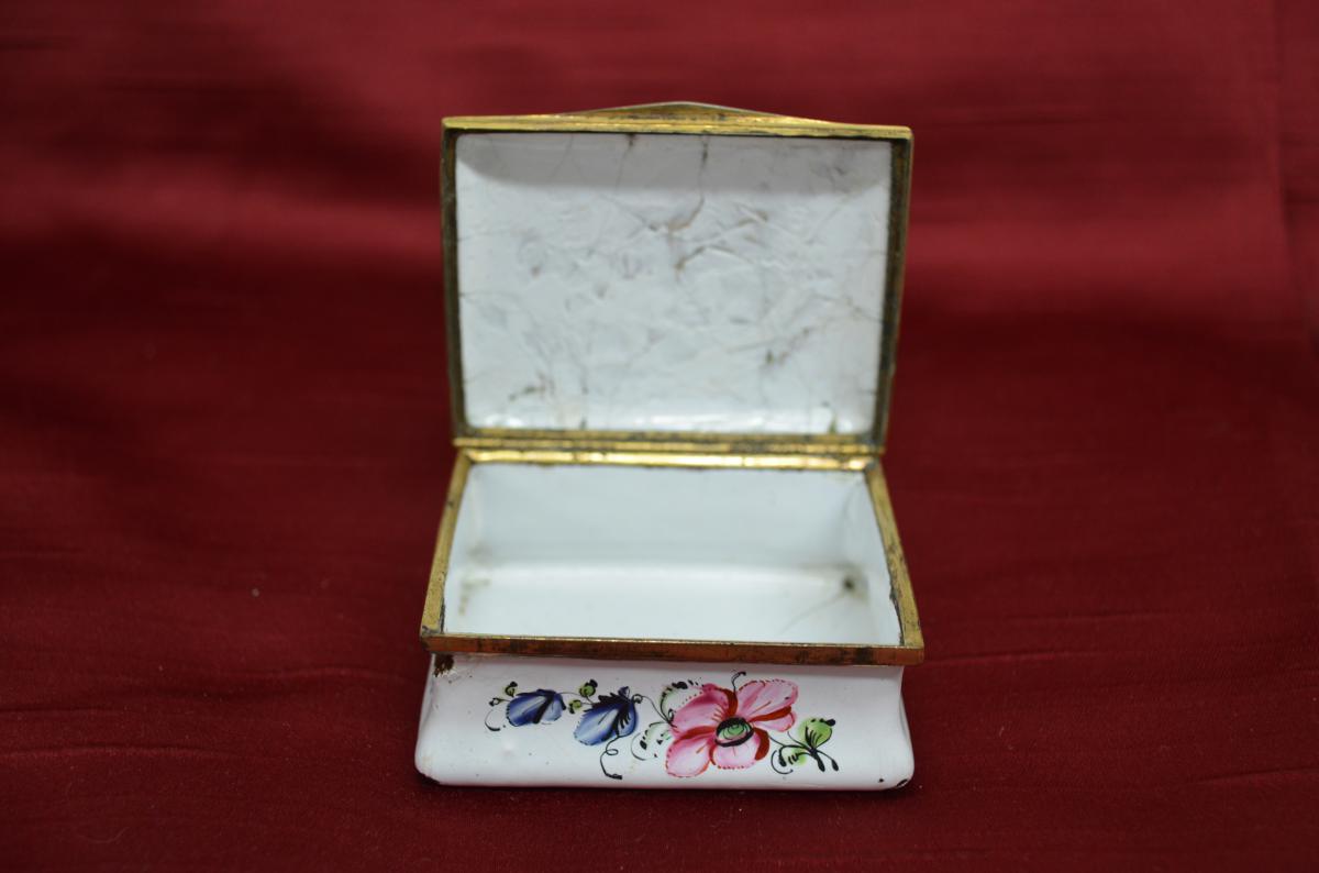 Enamel Pill Box Painted Eighteenth-photo-3