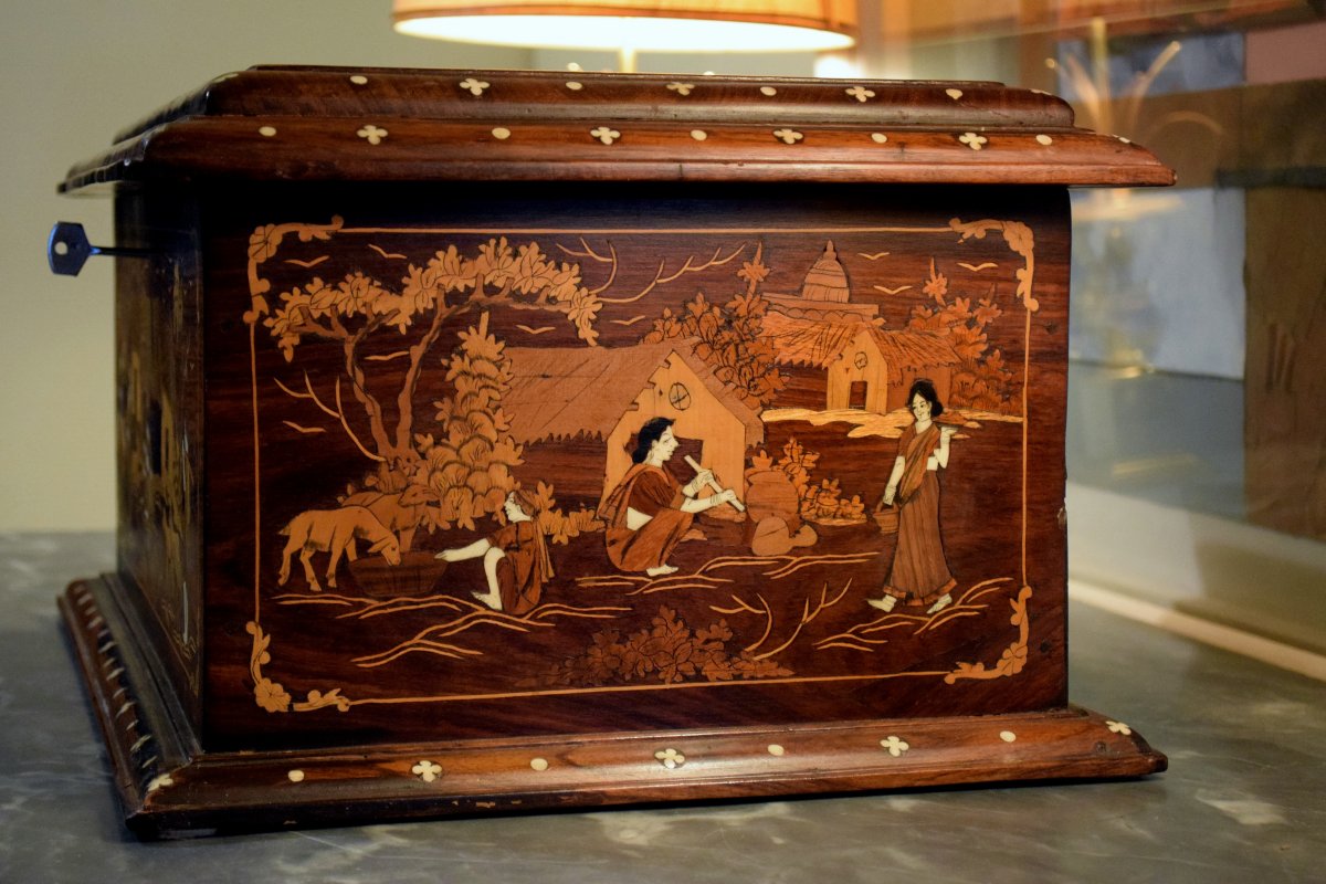 Large Rosewood And Ivory Marquetry Cabinet-photo-2