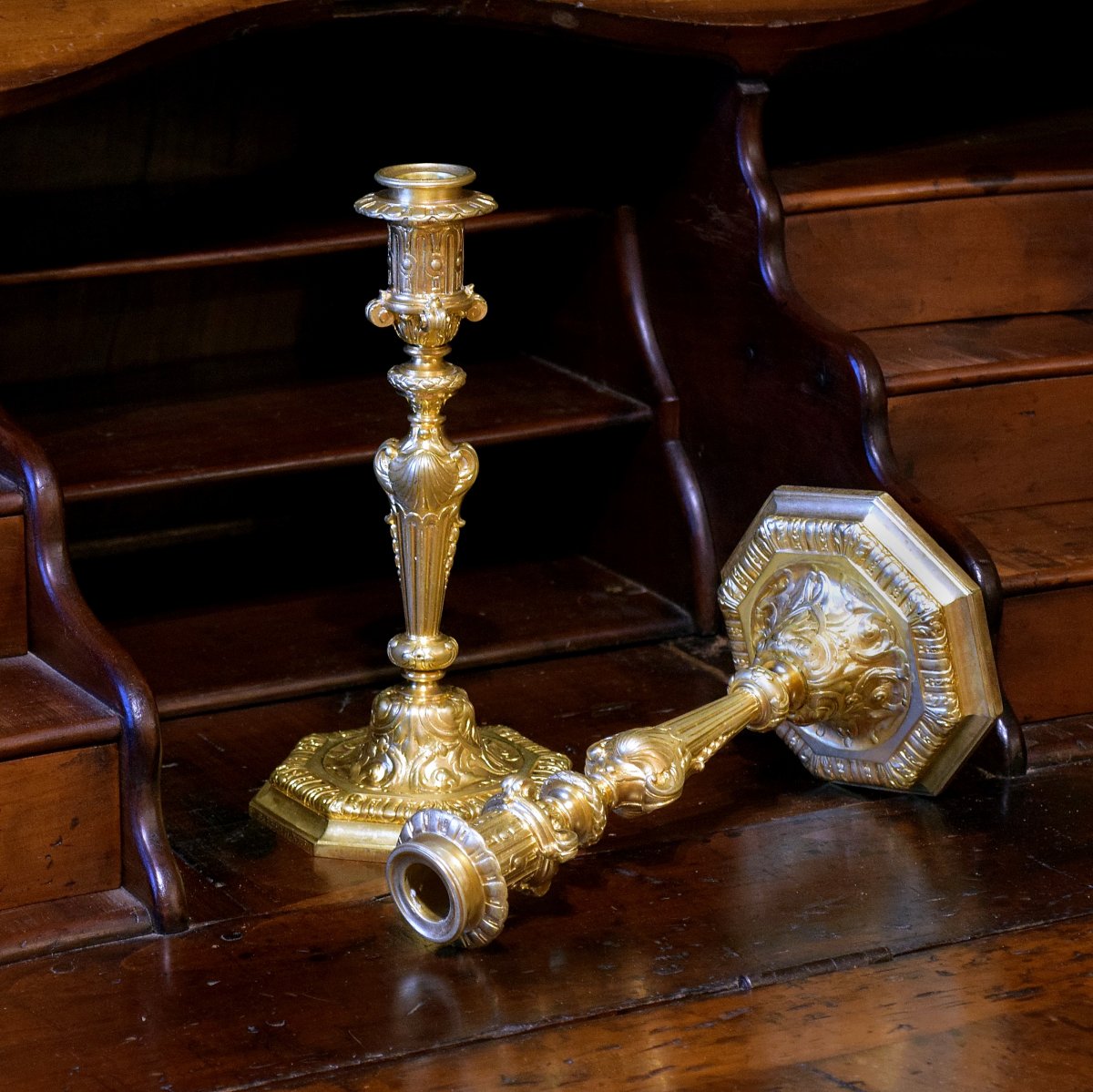 Paire de bougeoirs Ferdinand Barbedienne de style Régence