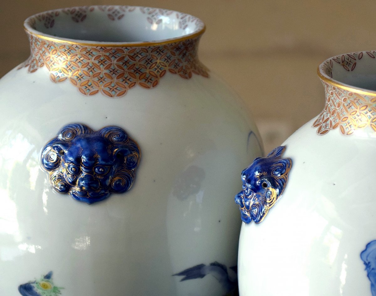 Pair Of Japanese Polychrome Porcelain Vases-photo-5