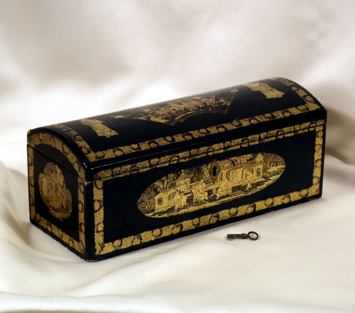 Glove Box Box In Lacquered Wood China XIXth