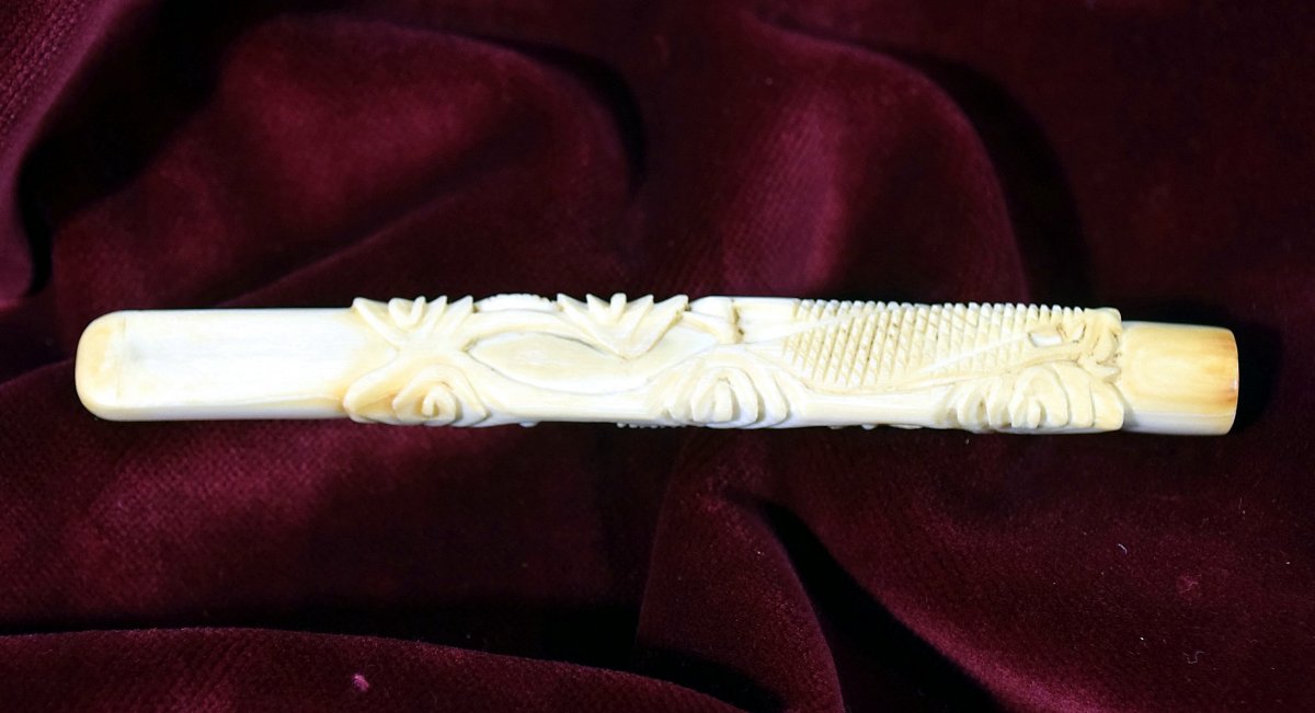 Carved Ivory Cigarette Holder Japan Circa 1900-photo-4