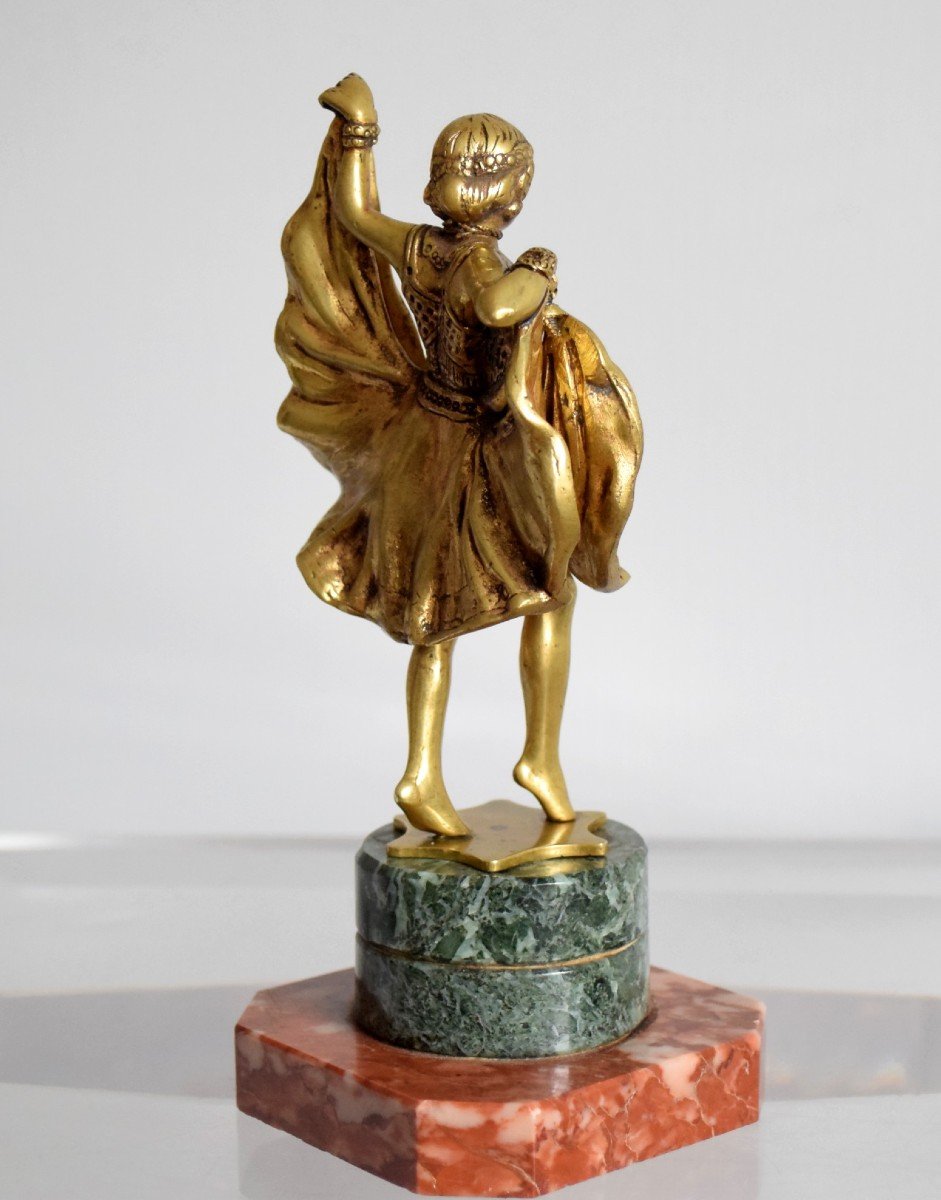 Erotic Bronze Oriental Dancer-photo-4