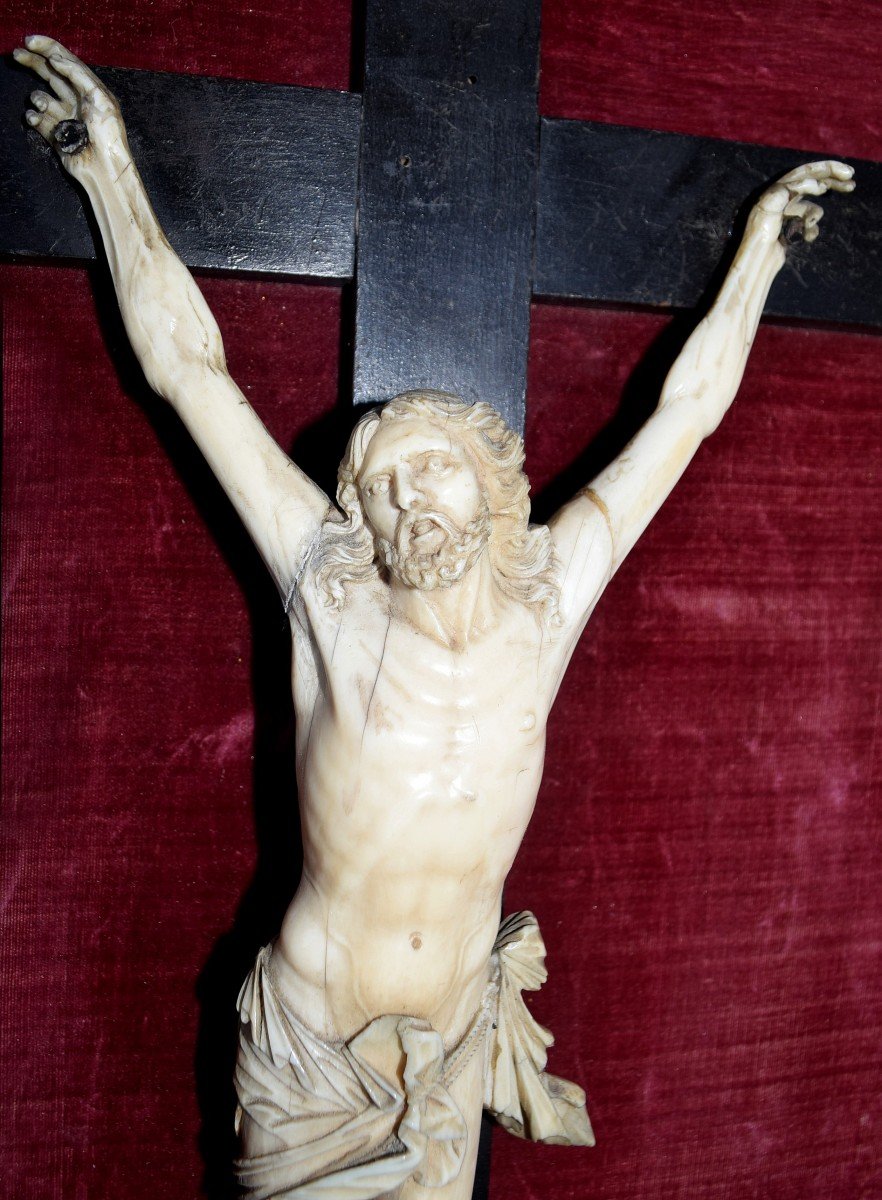 Crucifix d'alcôve Christ en ivoire Bouche ouverte XVIIIème-photo-4