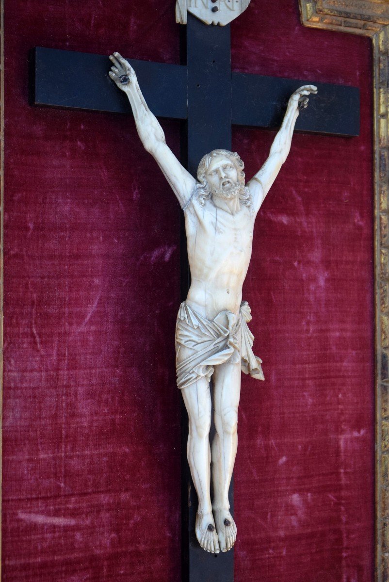 Crucifix d'alcôve Christ en ivoire Bouche ouverte XVIIIème-photo-6