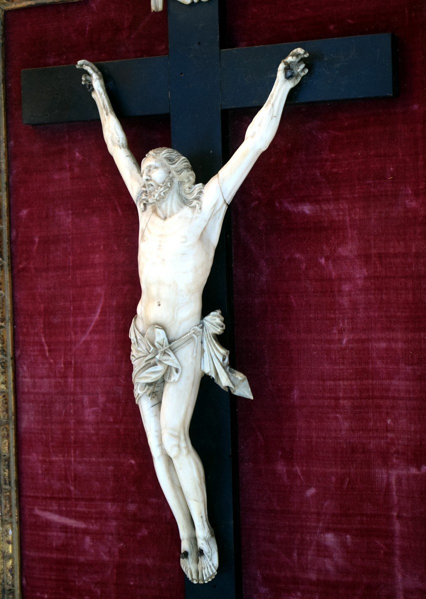 Crucifix d'alcôve Christ en ivoire Bouche ouverte XVIIIème-photo-7