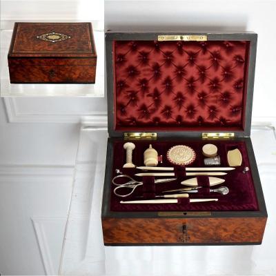 Coffret à couture loupe de thuya Marqueterie de nacre Second Empire