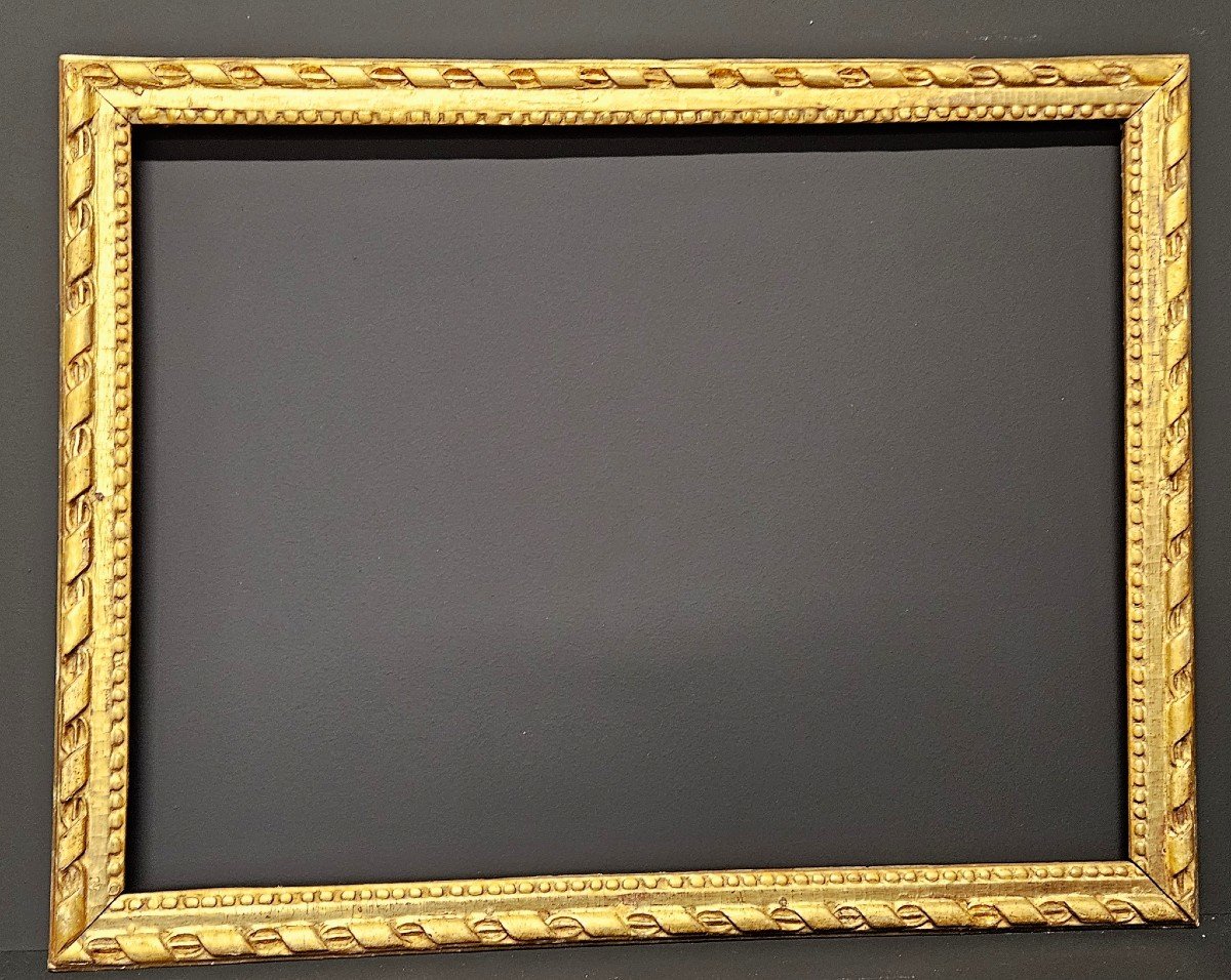 Gilded And Carved Wood Frame From The 18th Century