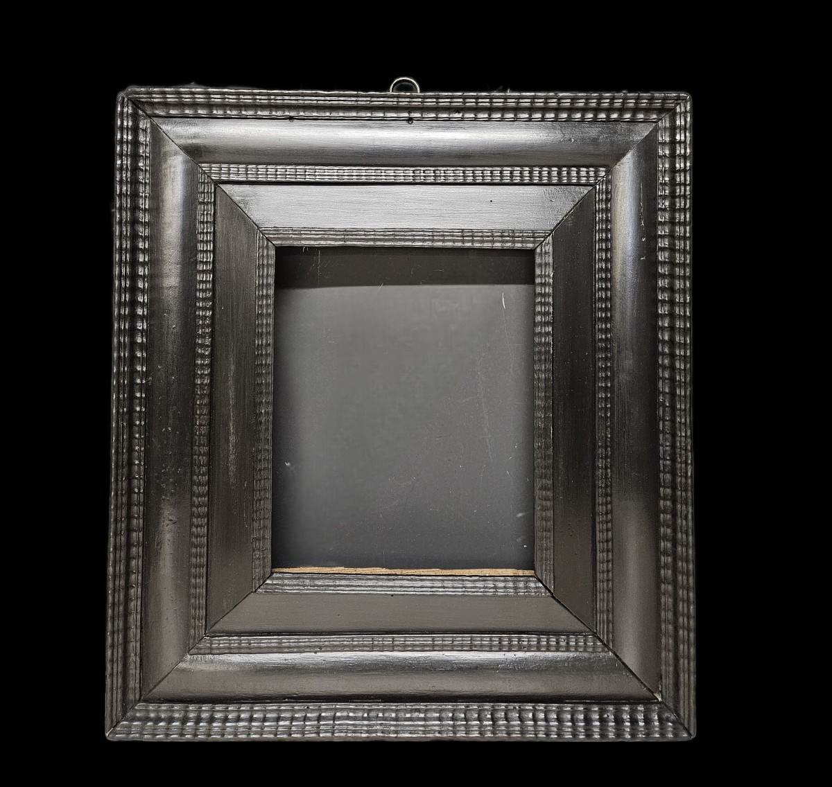 Cadre Sculpté Et Noirci Du XVIIème Siècle Italie