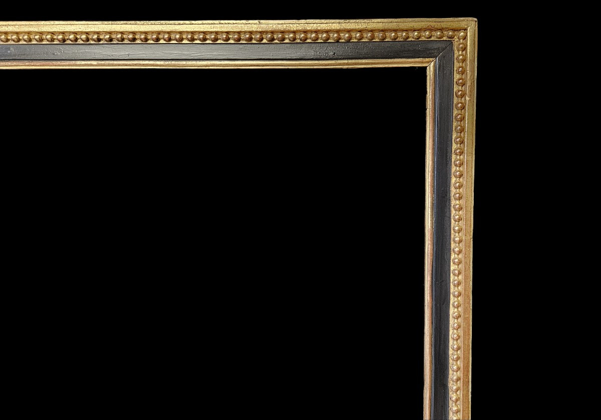 CADRE SCULPTE ET DORE DU XVIIIème SIECLE EPOQUE LOUIS XVI-photo-3