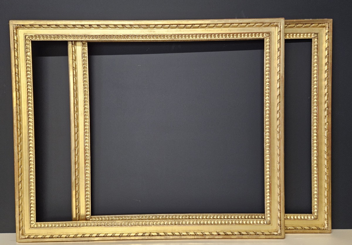 PAIRE DE CADRES DORES DU XIXème SIECLE