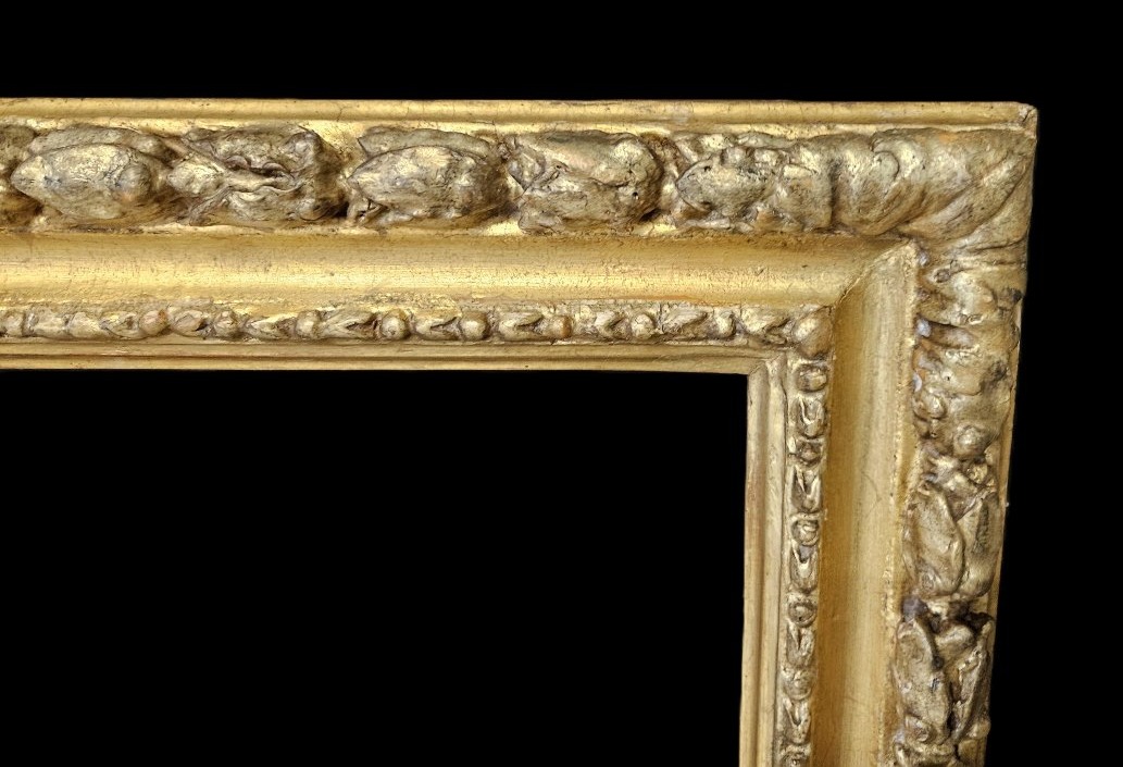 XVIIth Century Gilded And Sculptted Frame-photo-3