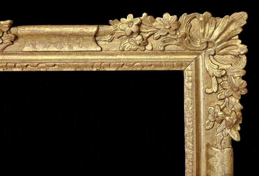 CADRE SCULPTE ET DORE DU XVIIIème SIECLE-photo-2