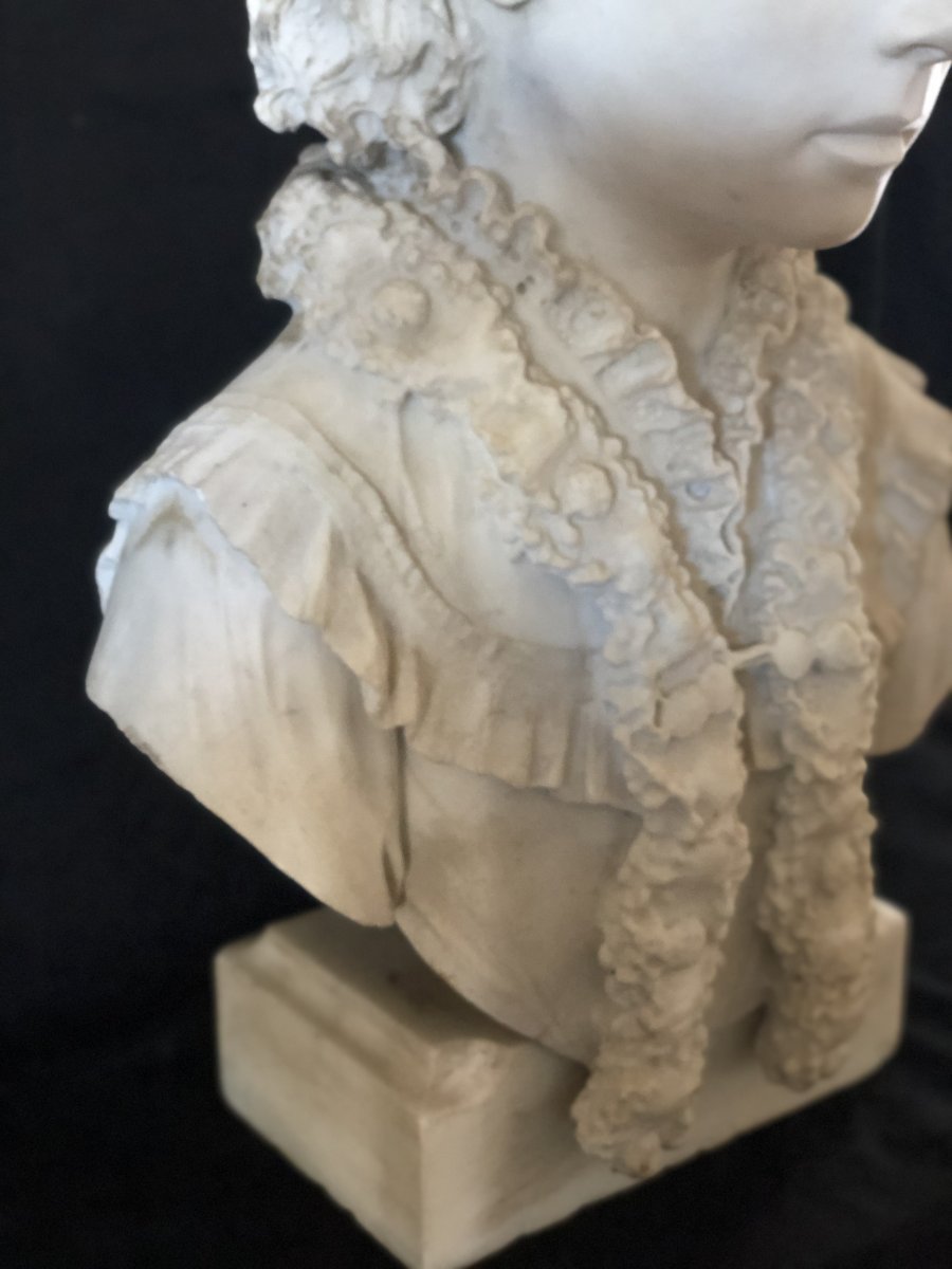 Bust Of Young Girl In White Marble-photo-4