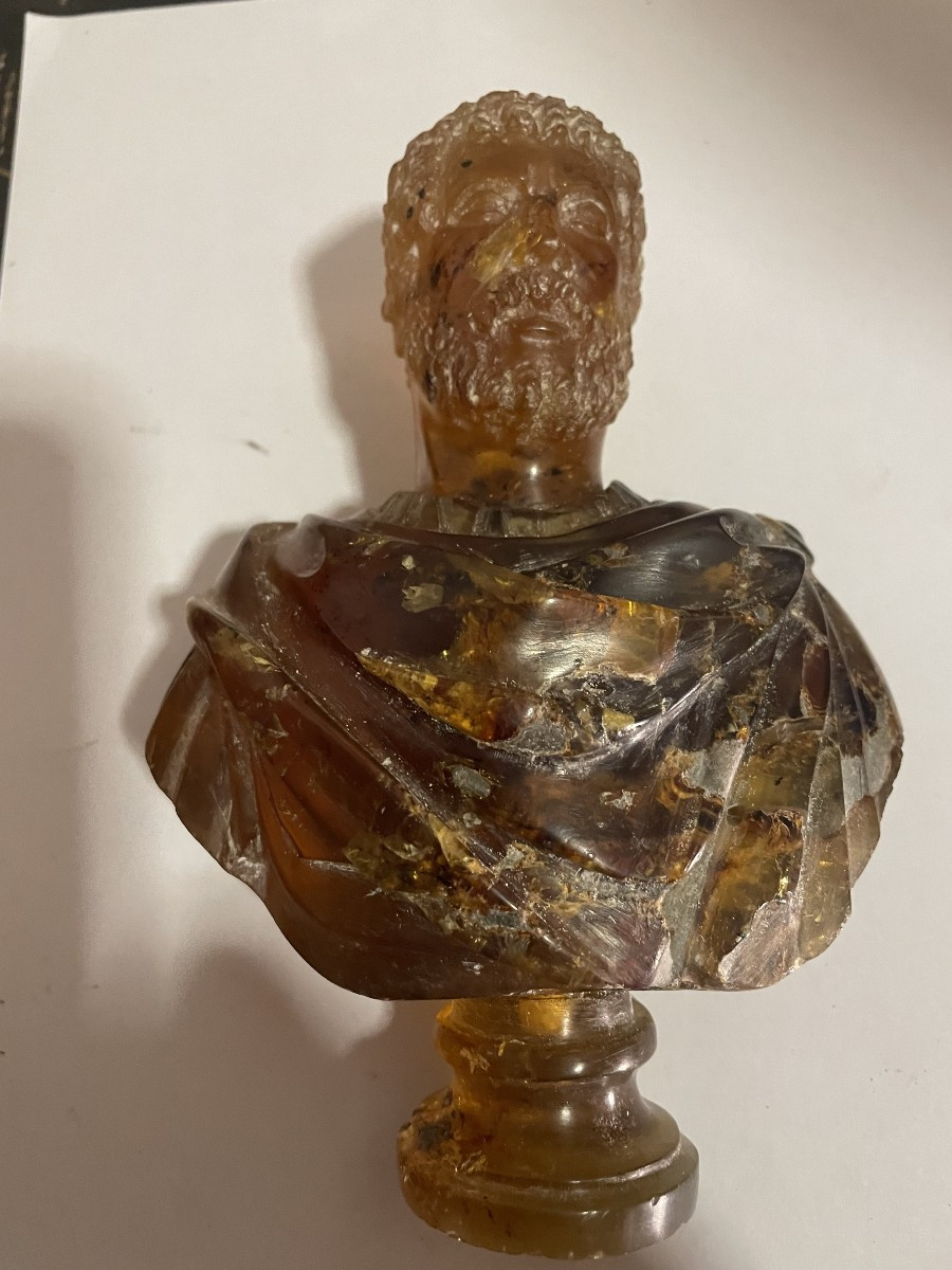 buste en ambre-photo-2