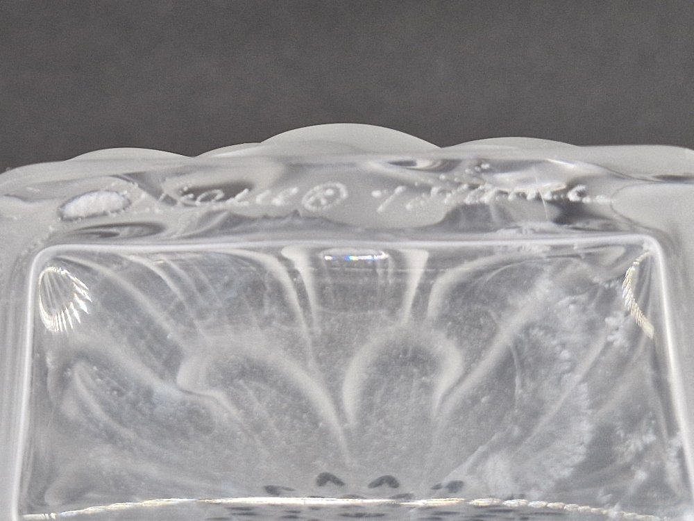 Lalique Bottle With Dahlia Decor, 21cm-photo-2