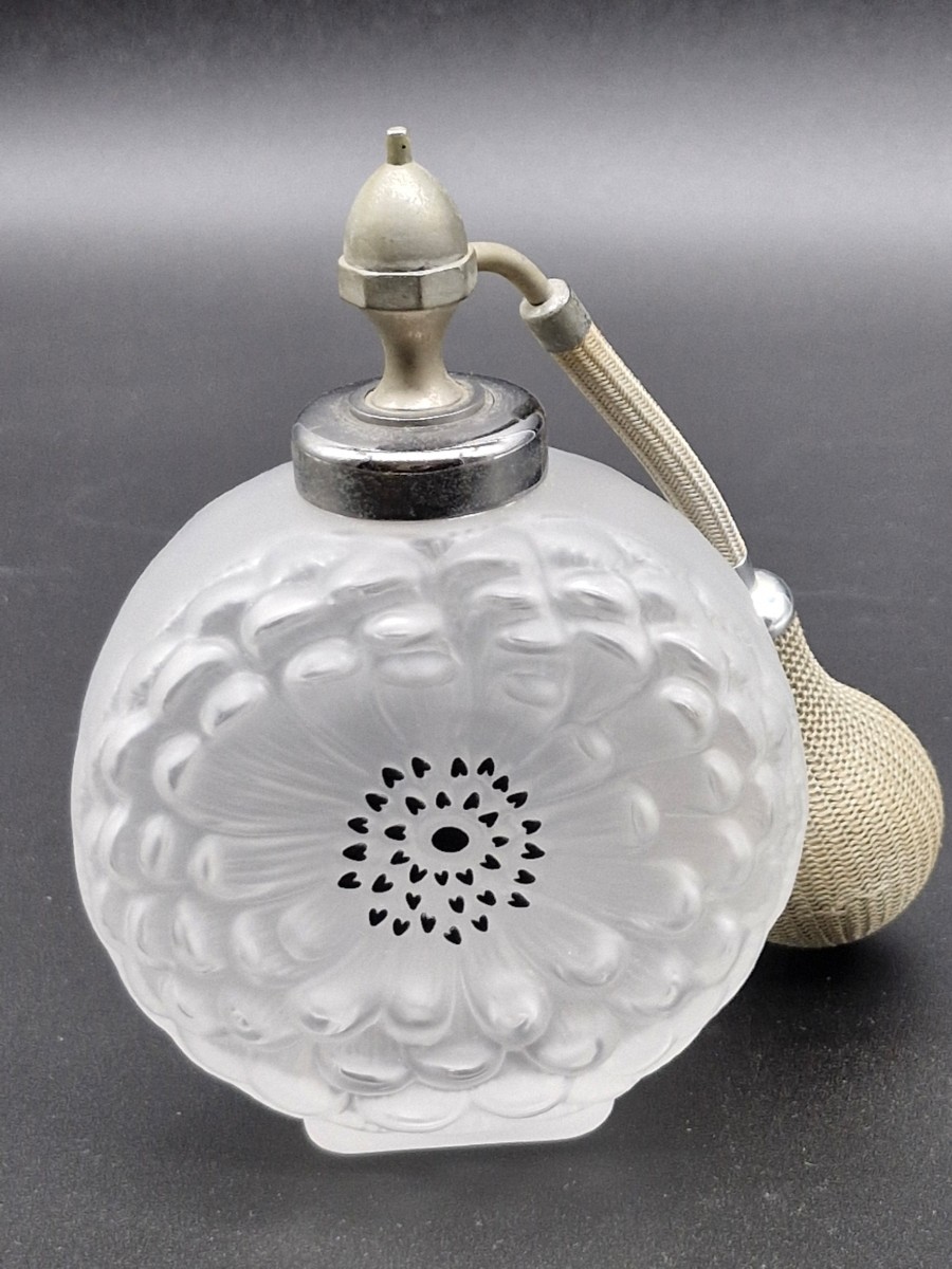 Lalique Perfume Spray With Dahlia Enamel Decoration