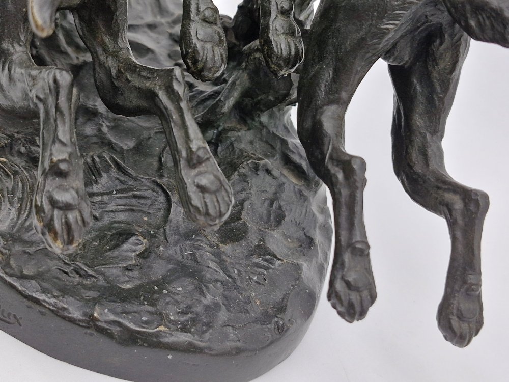 Bronze chiens courants ,  3 chiens Saint Hubert , Paul Edouard Dreux 1855-1947-photo-1