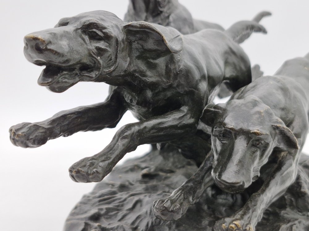 Bronze chiens courants ,  3 chiens Saint Hubert , Paul Edouard Dreux 1855-1947-photo-4