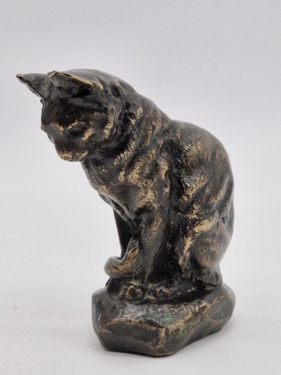 Bronze Cat Barye, Dark Brown Patina, Golden Brown