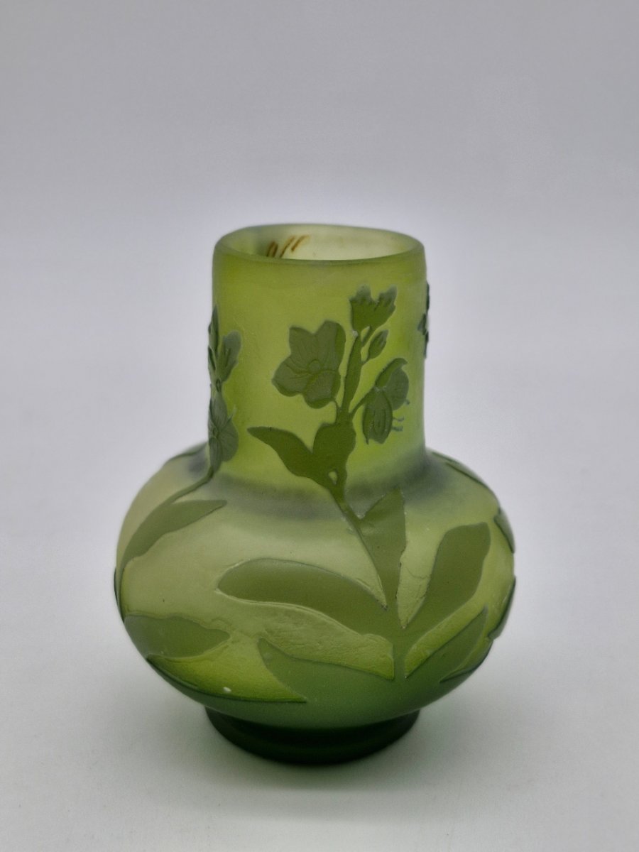 Small Gallé Vase With Acid-etched Decoration Of Flowers And Leaves, Height 9cm-photo-2