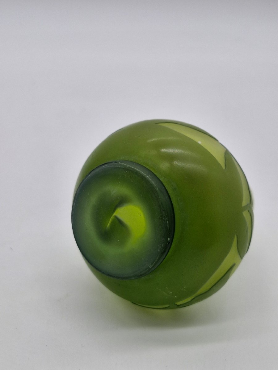 Small Gallé Vase With Acid-etched Decoration Of Flowers And Leaves, Height 9cm-photo-1